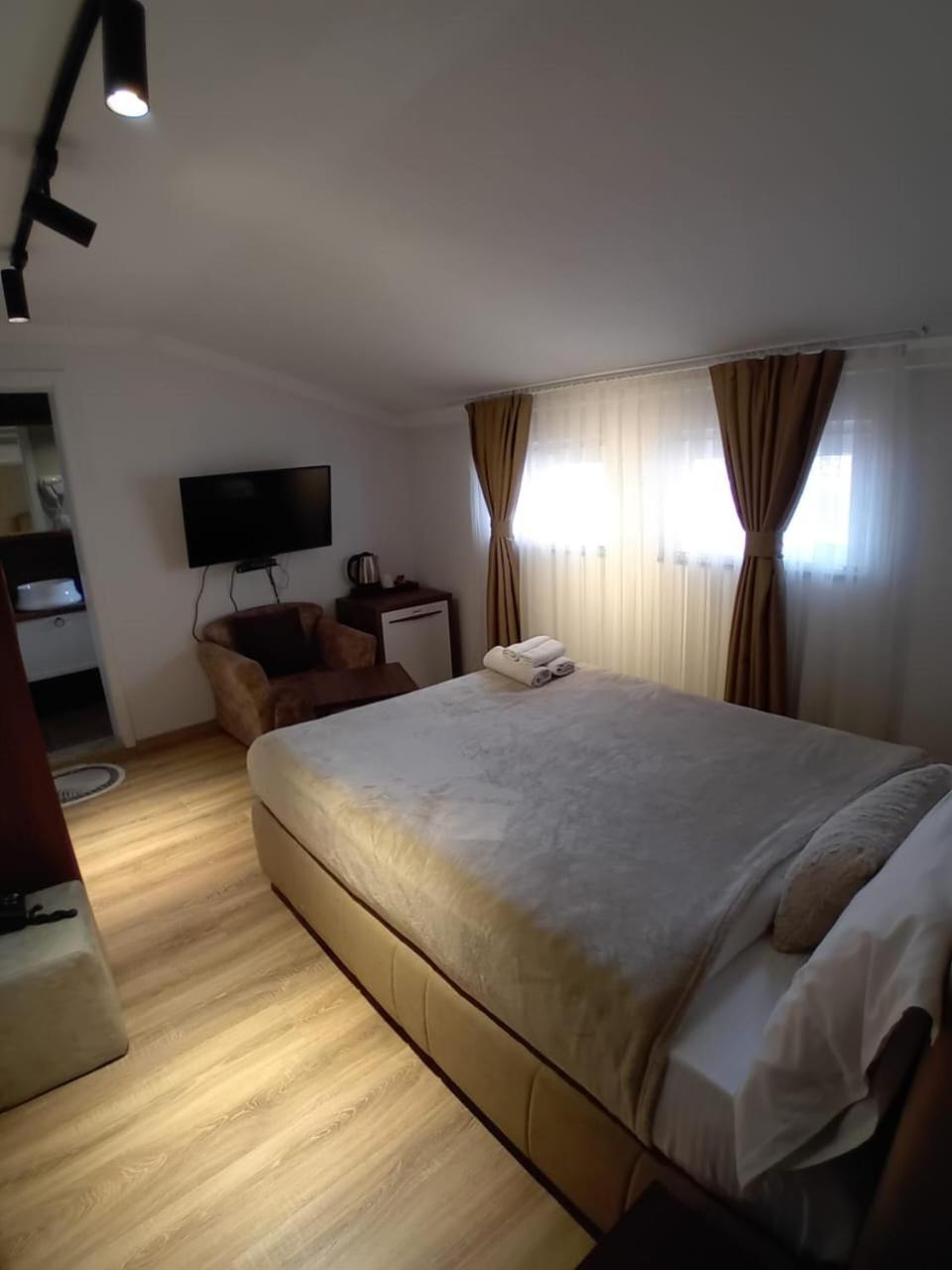 Hotel Driada Gjakova Exterior foto